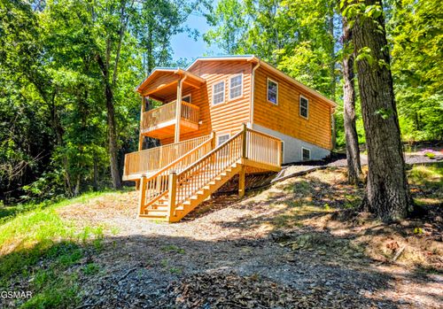 125 Deer Run Way, Dandridge, TN, 37725-2058 | Card Image