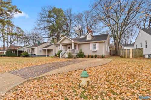 1917 Vanderbilt Cir Sw, Huntsville, AL, 35801-5241 | Card Image