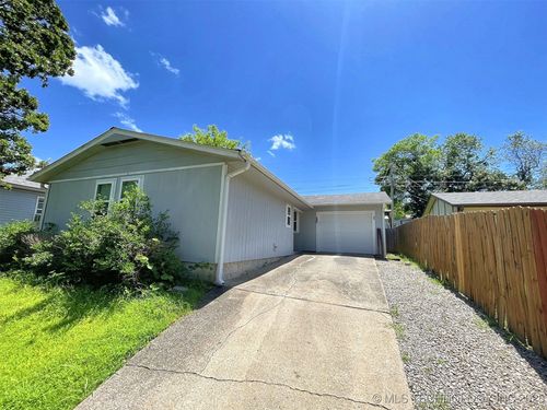 511 W Allen Rd, Tahlequah, OK, 74464-6437 | Card Image