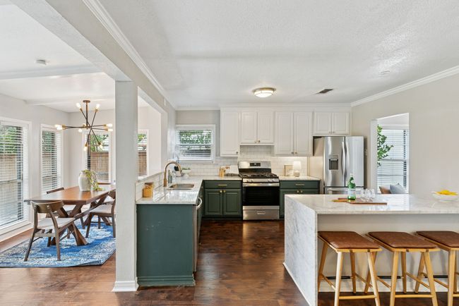 We love how these spaces are so nicely connected. | Image 10