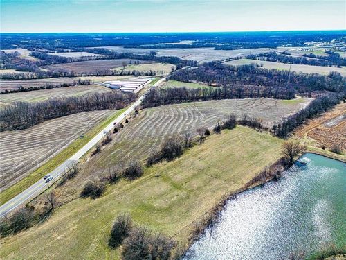 15800 S State Route 7, Pleasant Hill, MO, 64080-6527 | Card Image
