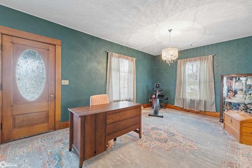 614 Central Ave E, Clarion, IA, 50525-1617 | Card Image