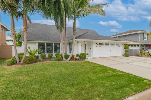 9411 Daytona Cir, Huntington Beach, CA, 92646-7901 | Card Image