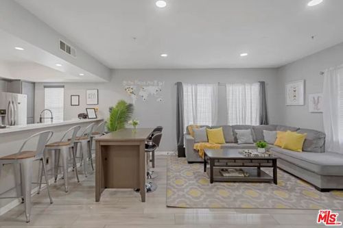 12032 S Broadway, Los Angeles, CA, 90061 | Card Image