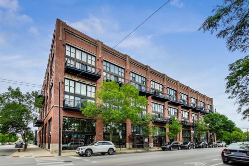 220-50 E 26th St, Chicago, IL, 60616-6939 | Card Image