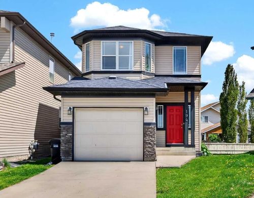 194 Everoak Gdns Sw, Calgary, AB, T2Y0C6 | Card Image