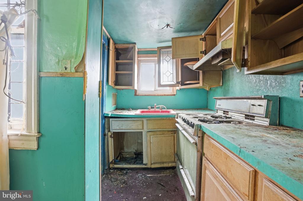 Residential in PHILADELPHIA 4