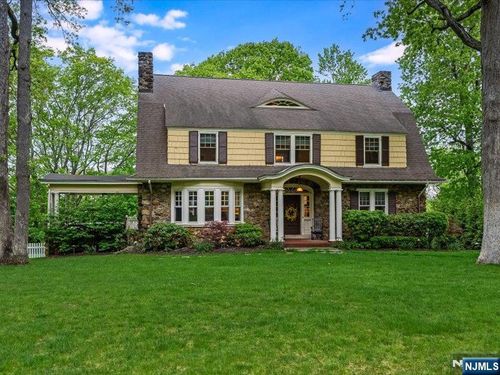 32 Rensselaer Rd, Essex Fells, NJ, 07021-1404 | Card Image