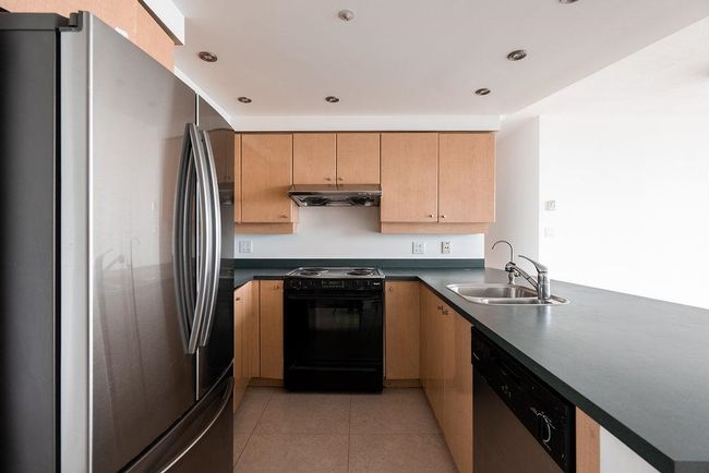3706 - 1009 Expo Blvd, Condo with 2 bedrooms, 2 bathrooms and 1 parking in Vancouver BC | Image 17