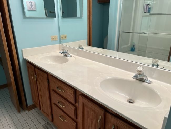 14820 Pine Tree Rd, Home with 3 bedrooms, 3 bathrooms and null parking in Orland Park IL | Image 8