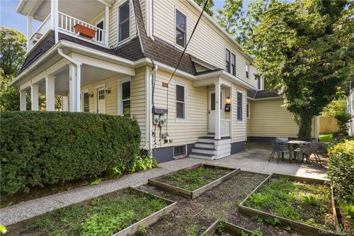 16 Terrace Pl, Mount Kisco, NY, 10549-3012 | Card Image