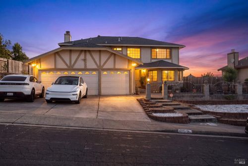 289 Reynard Ln, Vallejo, CA, 94591-8527 | Card Image