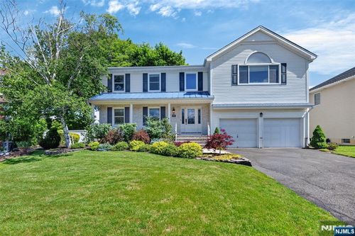 690 William Bliss Dr, New Milford, NJ, 07646-1461 | Card Image