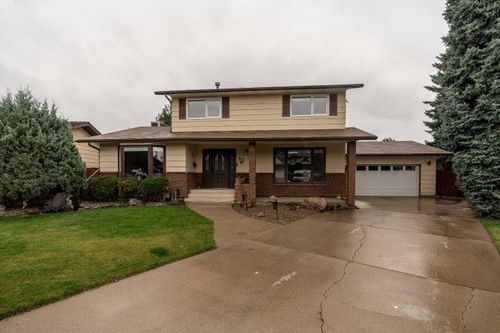310 Kings Bay S, Lethbridge, AB, T1K5G2 | Card Image