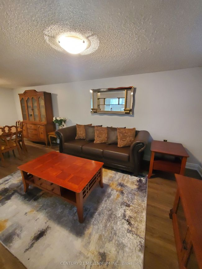 LOWER - 162 Bartley Bull Pky, House other with 2 bedrooms, 1 bathrooms and 2 parking in Brampton ON | Image 5