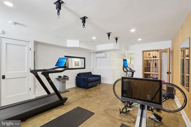 767 S 12 Th St, Townhouse with 5 bedrooms, 4 bathrooms and null parking in PHILADELPHIA PA | Image 31