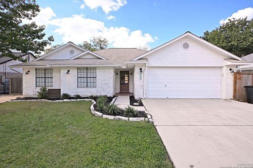 953 River Bank, New Braunfels, TX, 78130-2402 | Card Image