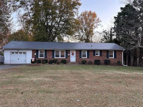 5121 Beulah Ln, Kernersville, NC, 27284-9691 | Card Image