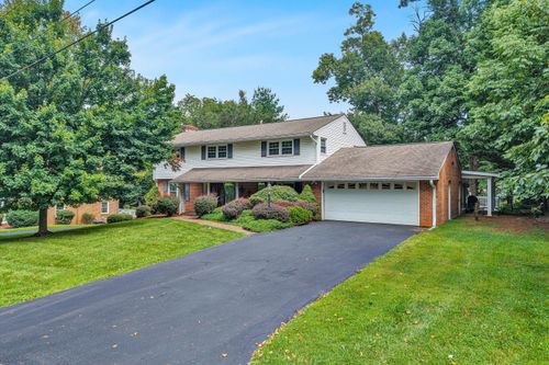 1120 Chestnut Mountain Dr, Vinton, VA, 24179-1720 | Card Image