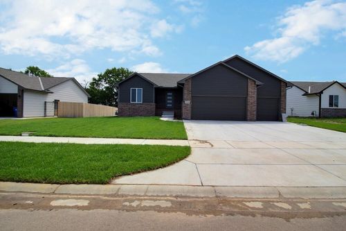 3536 N Forest Park St, Derby, KS, 67037-4223 | Card Image