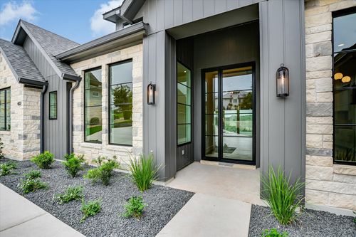 402 Sweet Grass Ln, Austin, TX, 78738-6903 | Card Image