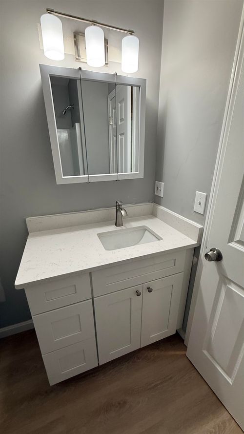 4-3 Ham Rd, Epping, NH, 03042-3018 | Card Image