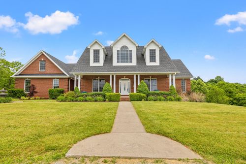125 Covered Bridge Ln, Frankfort, KY, 40601-7040 | Card Image