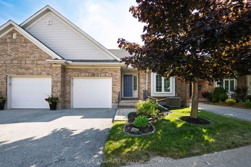 24-3516 Main St, Niagara Falls, ON, L2G6A6 | Card Image