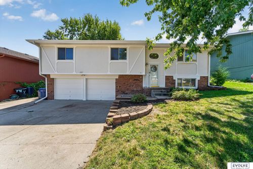 2103 Whitted Dr, Bellevue, NE, 68123-5400 | Card Image