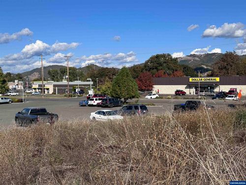 201 Roberts Creek Rd, Roseburg, OR, 97471 | Card Image