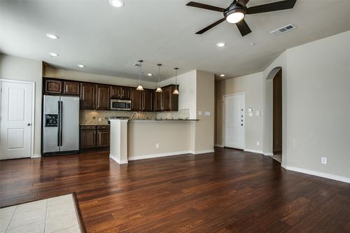 apt-1214-950 Henderson St, Fort Worth, TX, 76102-3586 | Card Image