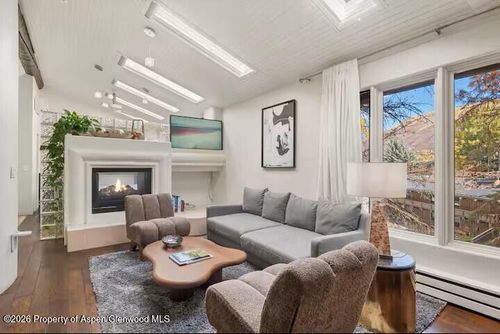9-107 Aspen Mountain Rd, Aspen, CO, 81611 | Card Image