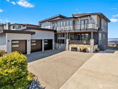 3943 Rock Ridge Pkwy, Anacortes, WA, 98221-4515 | Card Image