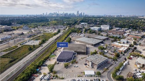3-55 Esandar Dr, East York, ON, M4G4H2 | Card Image