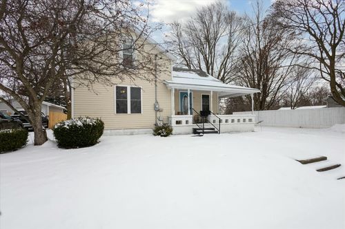 404 N Traver St, Saint Johns, MI, 48879-1156 | Card Image