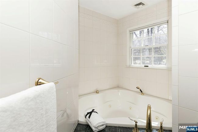 211 Lorraine Dr, House other with 6 bedrooms, 4 bathrooms and null parking in Berkeley Heights NJ | Image 21