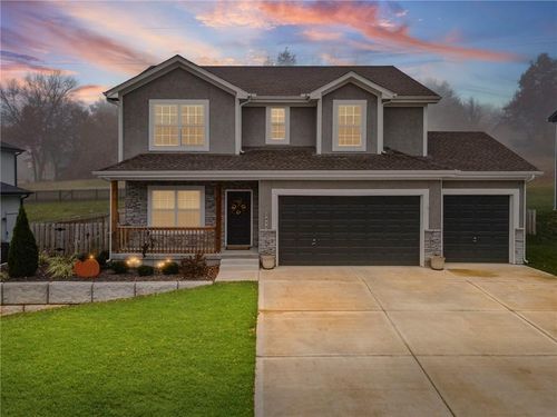 2413 Se Creek Ridge Ct, Blue Springs, MO, 64014-4609 | Card Image