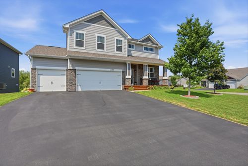 11780 Evergreen Cir N, Dayton, MN, 55327-7901 | Card Image