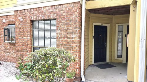 unit-105-8630 Mallard Reserve Dr, TAMPA, FL, 33614-2344 | Card Image