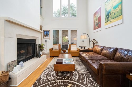 apt-b-902 W 18th St, Austin, TX, 78701-1057 | Card Image