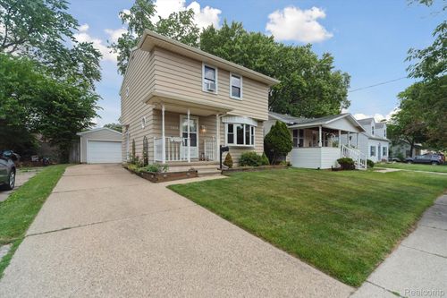 1314 Berten St, Lansing, MI, 48910-1270 | Card Image
