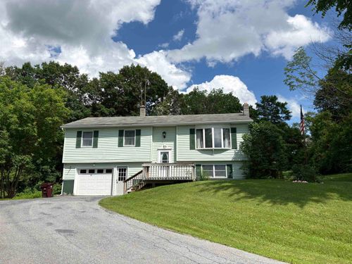 420 Gore Rd, Bennington, VT, 05201-8975 | Card Image