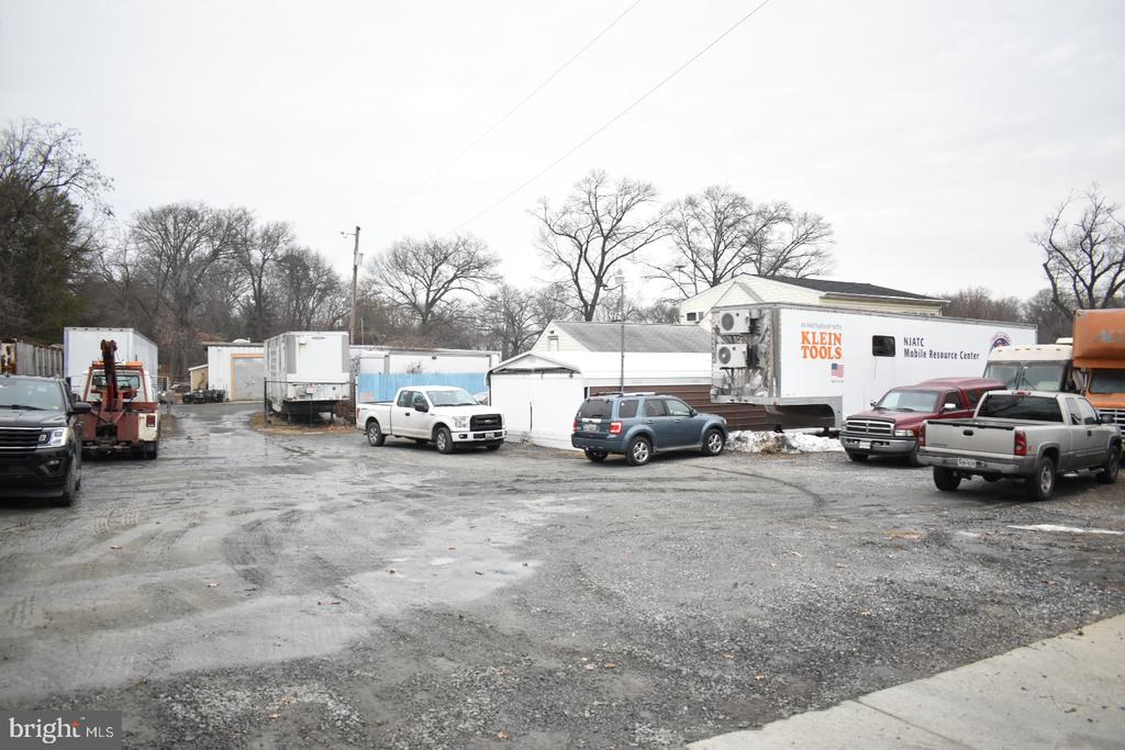 Commercial Sale in JESSUP 5