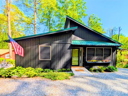 191 Forest Dr, Maggie Valley, NC, 28751-8820 | Card Image