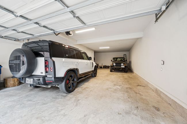 14932 Oak St, Townhouse with 3 bedrooms, 4 bathrooms and null parking in Addison TX | Image 36
