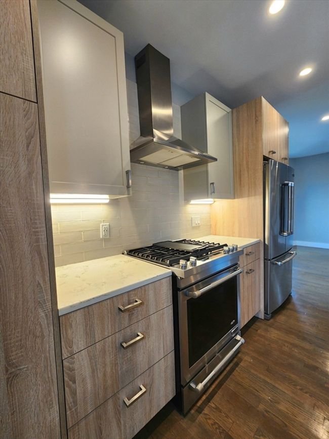 APT-3 - 84 Romsey St, Condo with 3 bedrooms, 2 bathrooms and 2 parking in Boston MA | Image 4