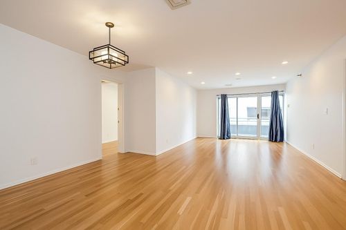 apt-3e-100 Cuttermill Rd, Great Neck, NY, 11021-3112 | Card Image