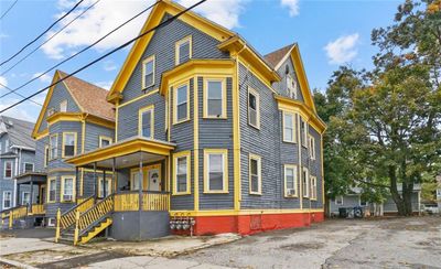 40 Norwich Avenue, Home with 9 bedrooms, 3 bathrooms and 6 parking in Providence RI | Image 2