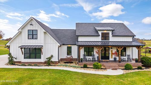 1419 Graves Rd, Strawberry Plains, TN, 37871-1039 | Card Image