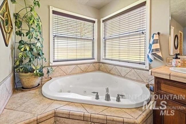 3845 S Powerline Rd, House other with 4 bedrooms, 2 bathrooms and 3 parking in Melba ID | Image 18